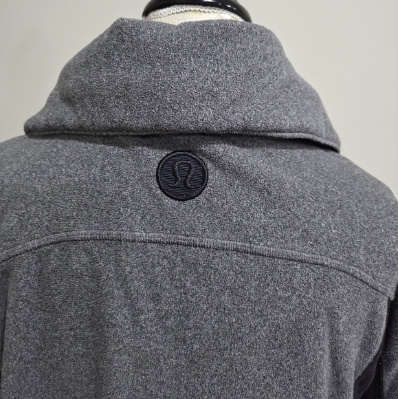 Lululemon Post Chaturanga  Gray and Black Half-Zip Pullover Sz.10 - Picture 4 of 11
